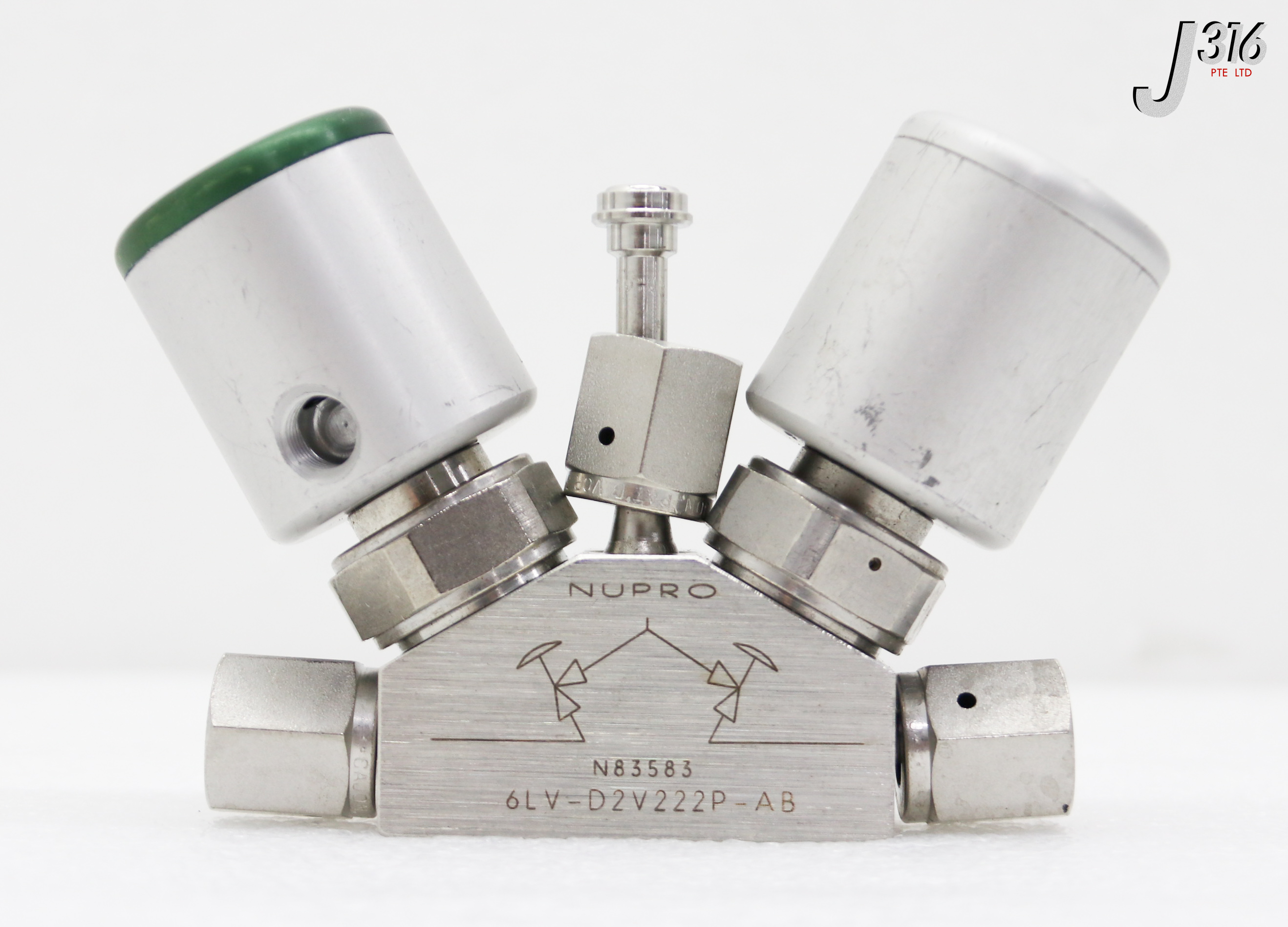 オーダー受付 35332 NUPRO DIAPHRAGM VALVE, 2-VALVE 3-PORT MONOBLOCK, 1/4